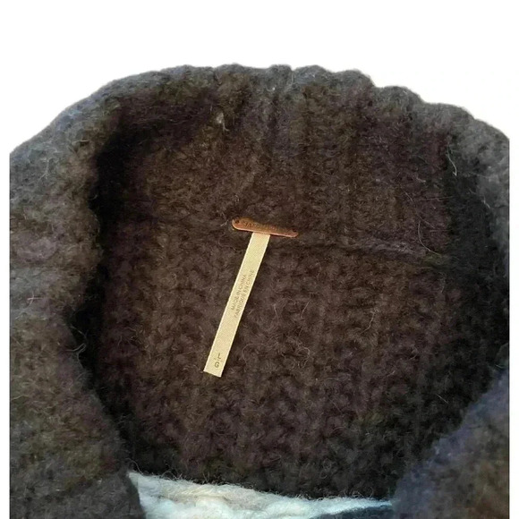 Free People Chunky Knit Wool Blend Cropped Alpine Sweater Size Large - Picture 9 of 10